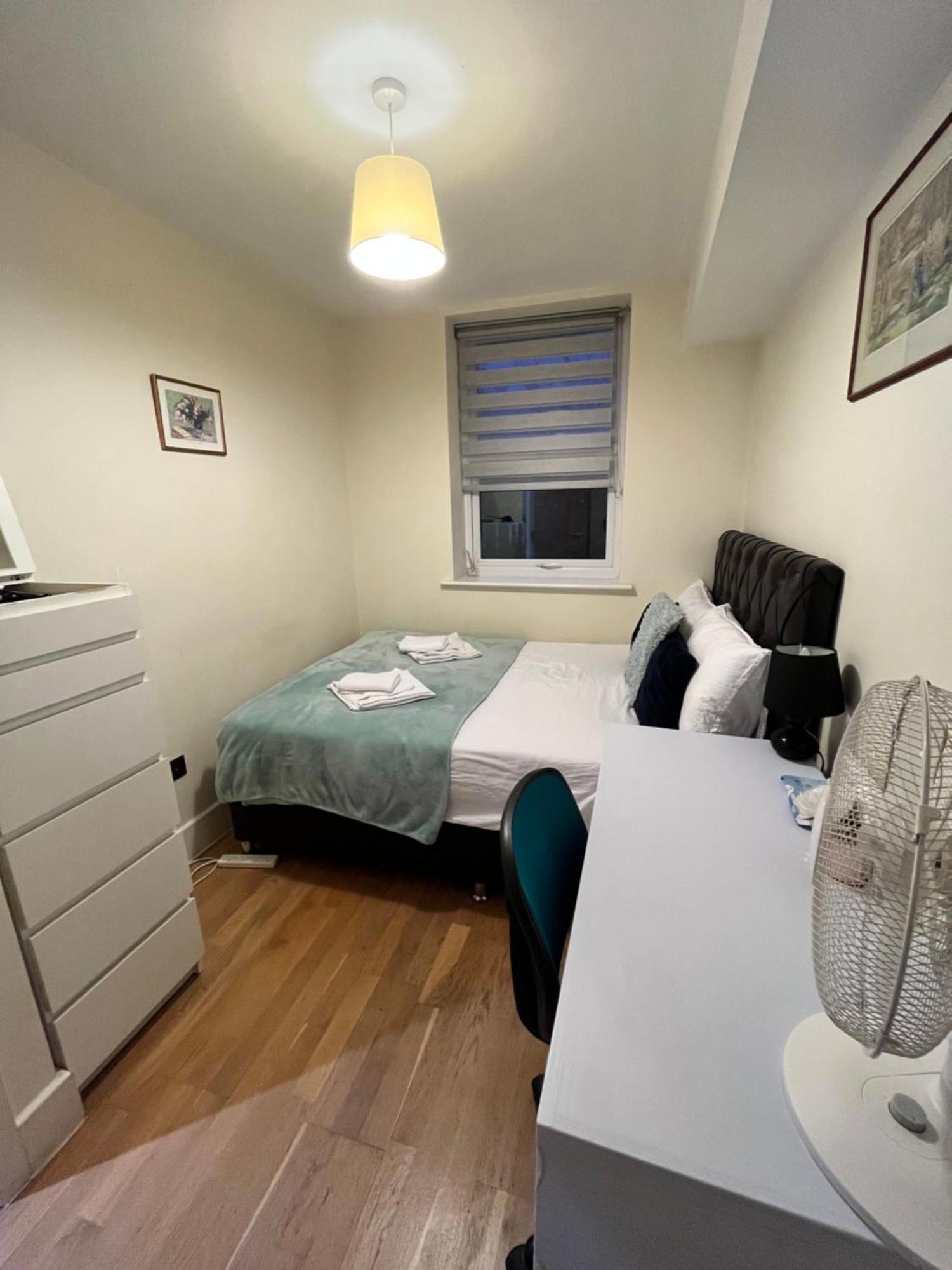 Metropolitan Coziness Private Bedrooms In Euston Station 161 Londres Exterior foto