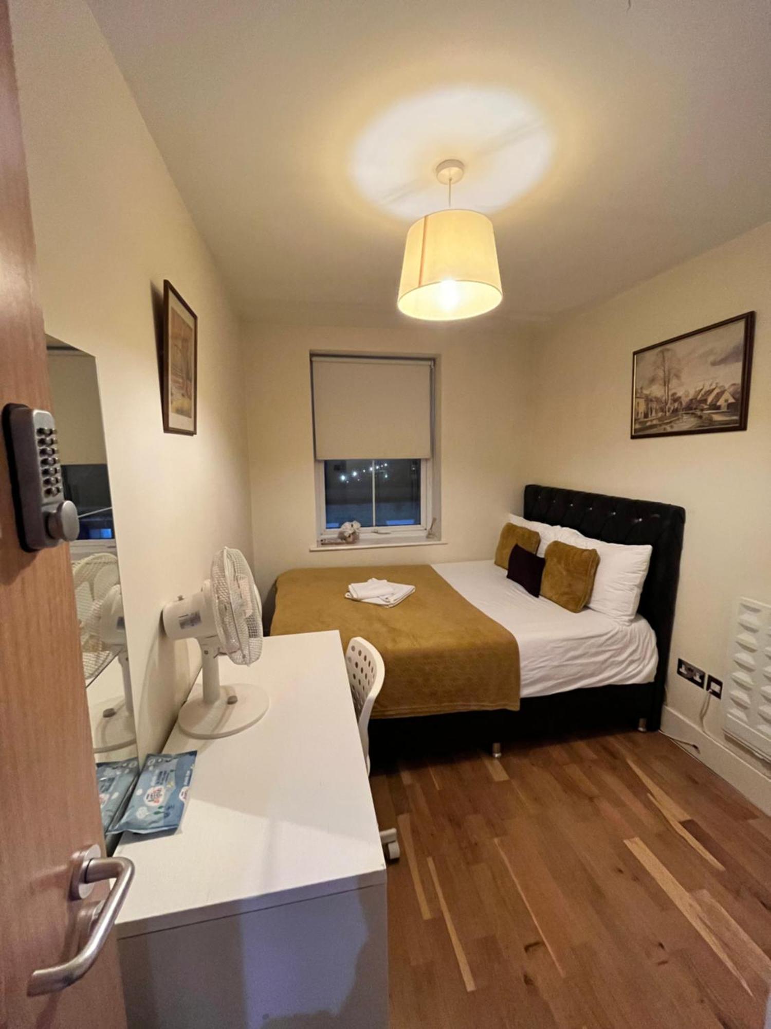 Metropolitan Coziness Private Bedrooms In Euston Station 161 Londres Exterior foto