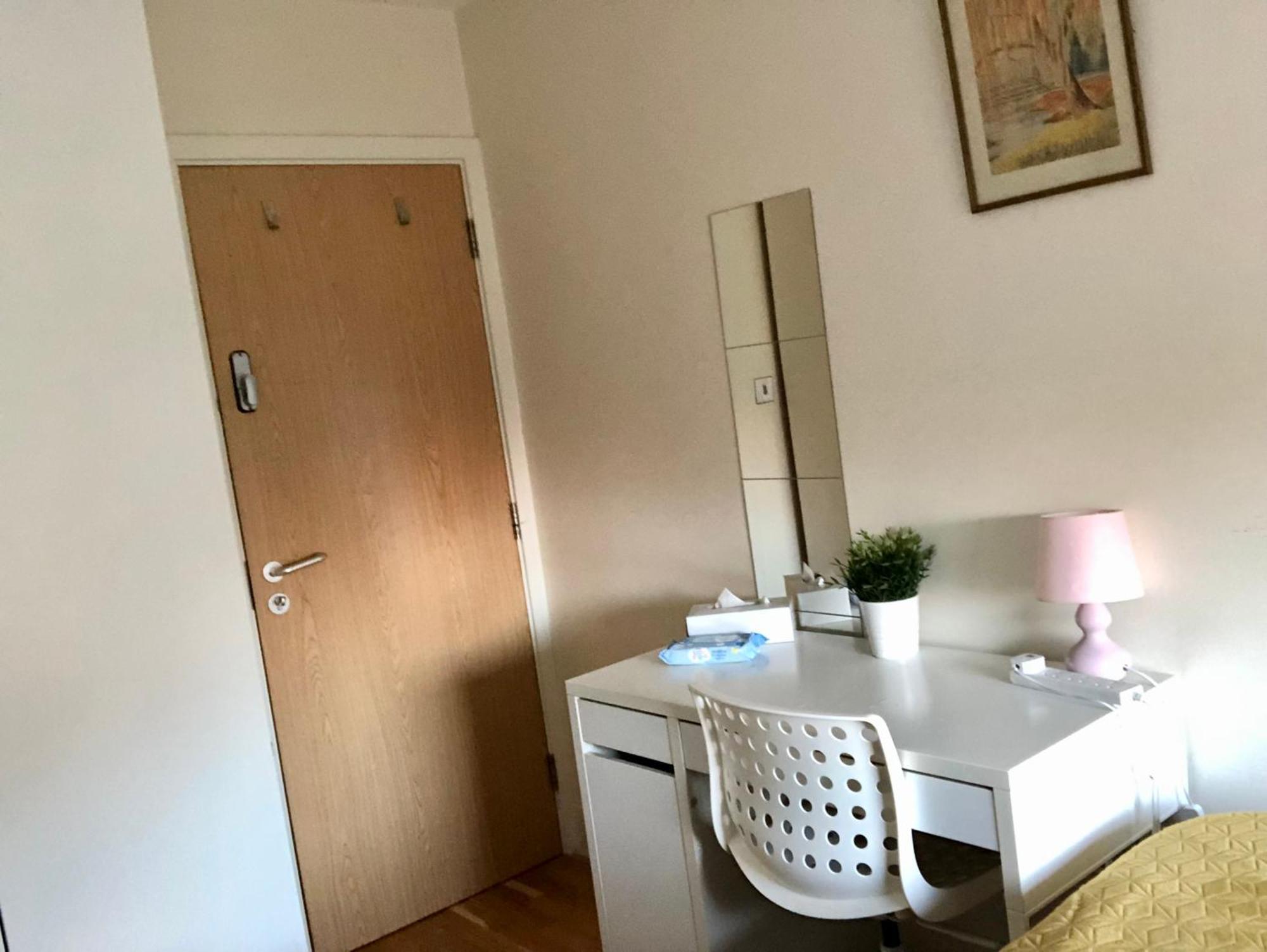 Metropolitan Coziness Private Bedrooms In Euston Station 161 Londres Exterior foto
