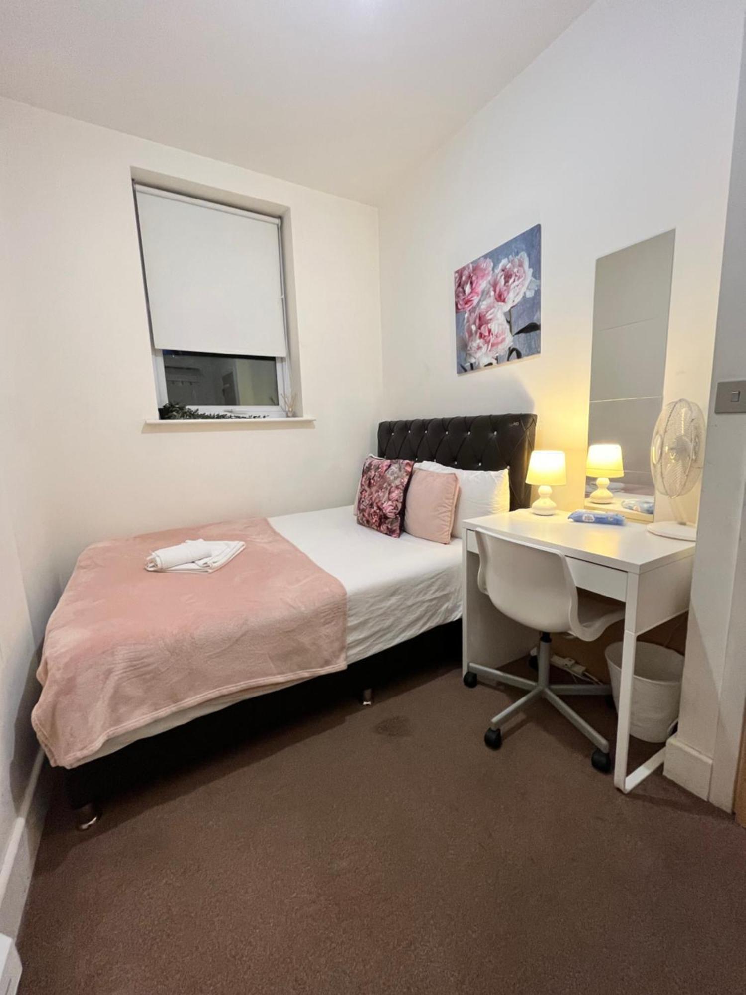 Metropolitan Coziness Private Bedrooms In Euston Station 161 Londres Exterior foto