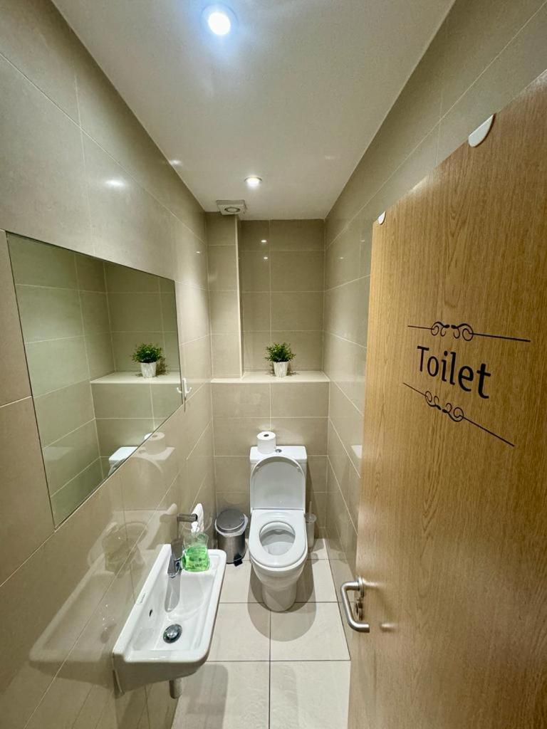 Metropolitan Coziness Private Bedrooms In Euston Station 161 Londres Exterior foto